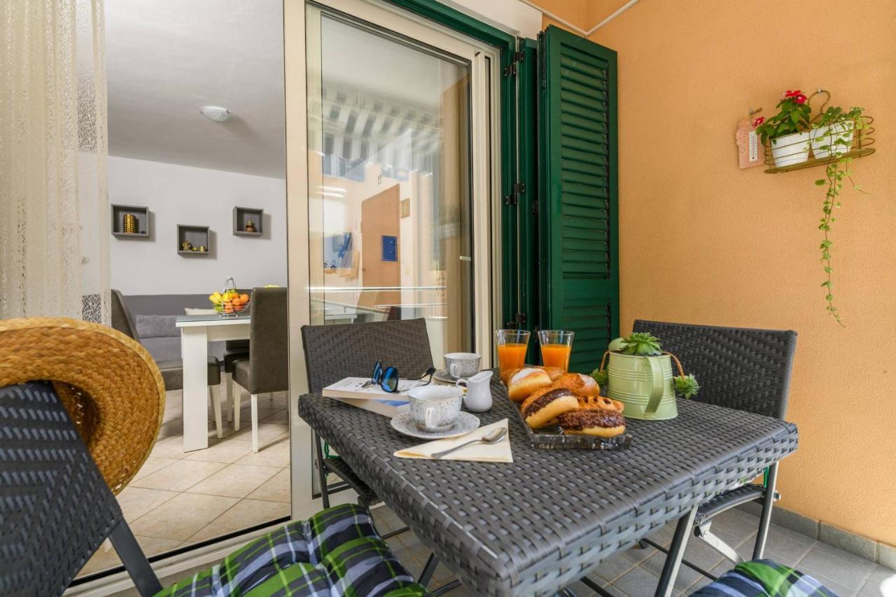 Apartment Sea Premantura Exterior foto